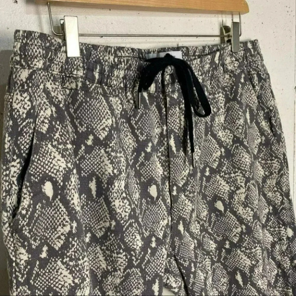 Urban Outfitters mens XL snakeskin print joggers with side & rear pockets - Picture 8 of 9